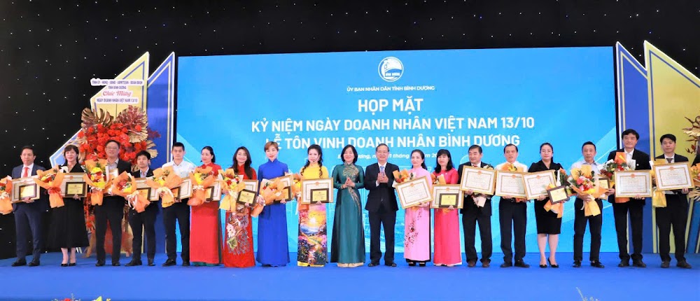Doanh nhân, doanh nghiệp hội viên Bình Dương được vinh danh Sao Vàng Đất Việt, Sao Đỏ và Doanh nhân trẻ khởi nghiệp xuất sắc