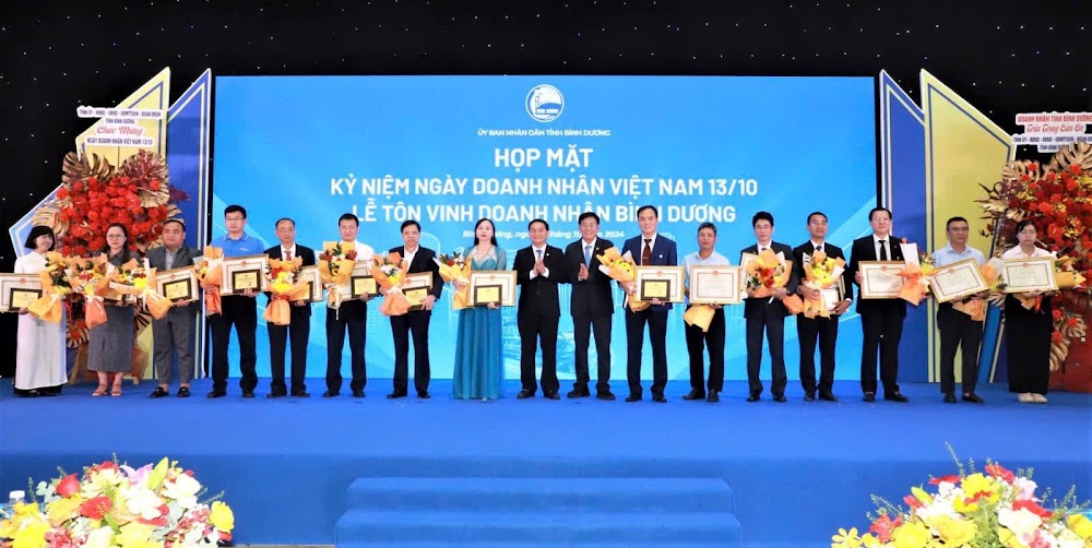Doanh nhân, doanh nghiệp hội viên Bình Dương được vinh danh Sao Vàng Đất Việt, Sao Đỏ và Doanh nhân trẻ khởi nghiệp xuất sắc