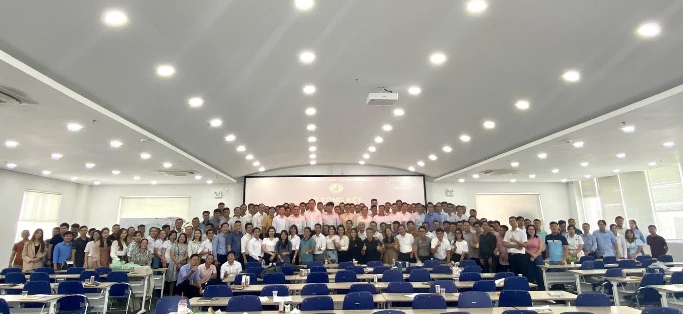 Chương trình Đào tạo CEO - Giám đốc điều hành và hội thảo về AI, chuyển đổi số, chuyển đổi xanh