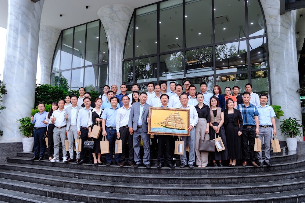 Hội thảo chuyên đề, Cà phê Doanh nhân và chương trình tham quan doanh nghiệp
